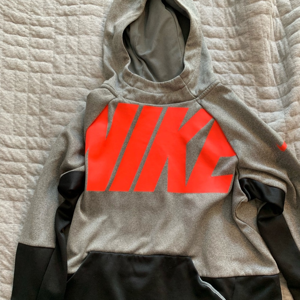 Boys medium Nike sweatshirt